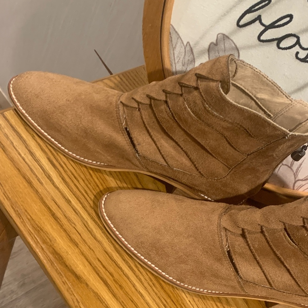 A Rider Girl Suede Ankle Boots - Picture 3 of 11
